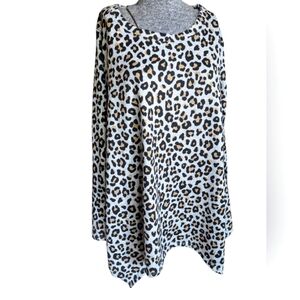 Green Envelope Los Angeles Leopard Print Tunic Top 1X